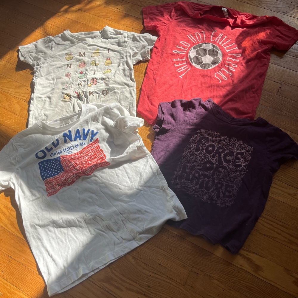 Girls t shirts size 7/8-10